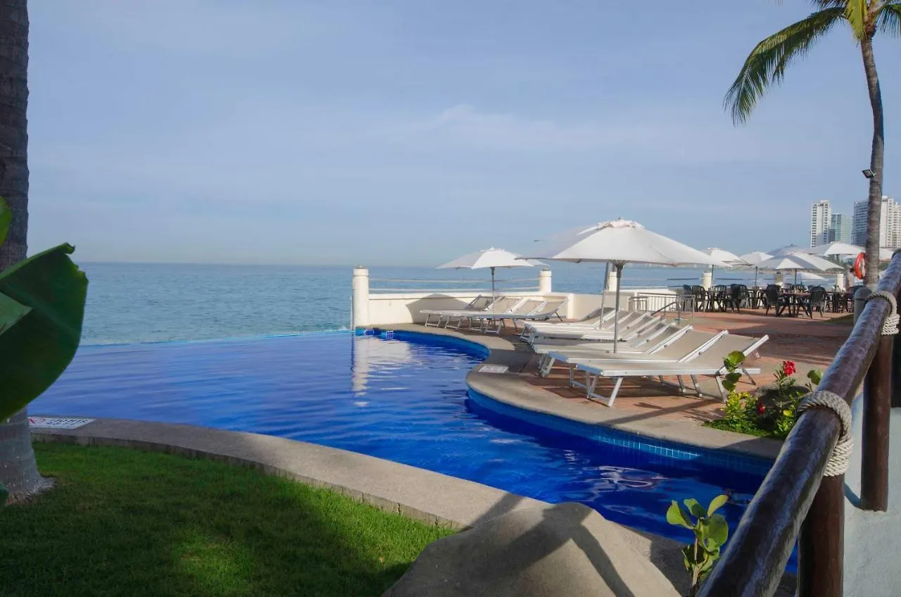 Plaza Pelicanos Grand Beach Resort All Inclusive Puerto Vallarta